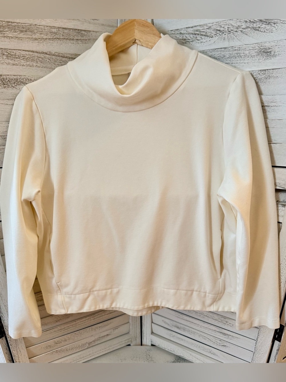 European Culture Apricot Crop Turtleneck Top M Italy David Peppicelli Pockets